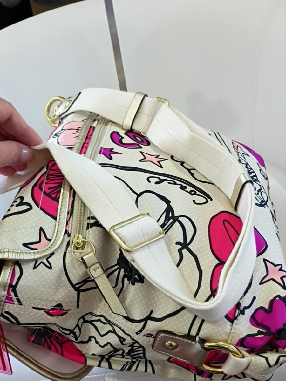 Coach Kyra Poppy Messenger Bag In Pristine Condition With Adjustable Strap - Picture 4 of 16